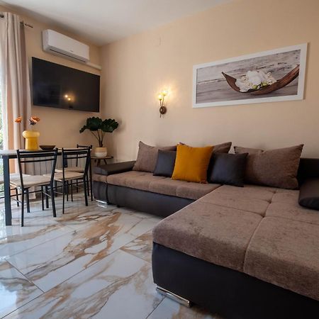 Premium Relax Rooms Novi Vinodolski Buitenkant foto